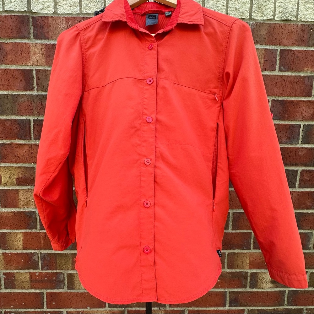 REI Vented Long Sleeve Button-Up Performance Hiking Shirt Zip Mesh Vents Gorp M